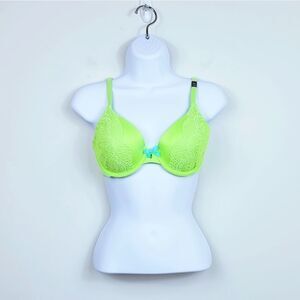 NWT Victoria's Secret Body Bra. Green 32D